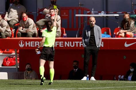 La Spezia Insulti Sessisti Allarbitro Donna Durante Una Partita Di