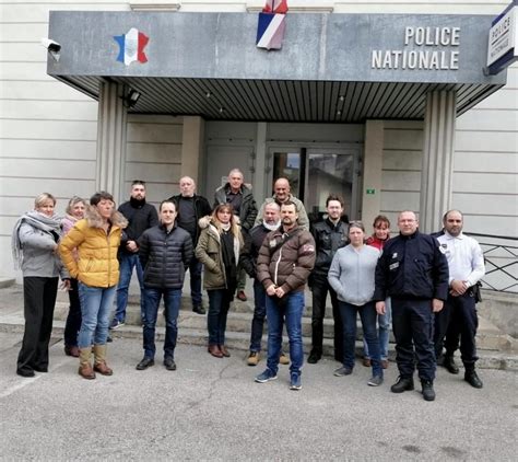 Faits Divers Justice Alpes De Haute Provence Lhommage Silencieux