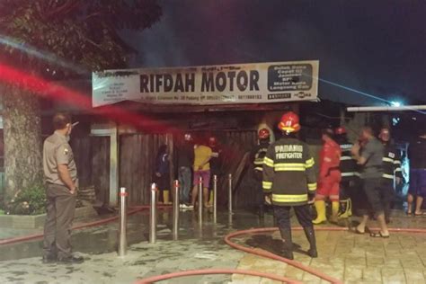 Unit Sepeda Motor Bekas Dan Puluhan Bpkb Ludes Terbakar Di Padang