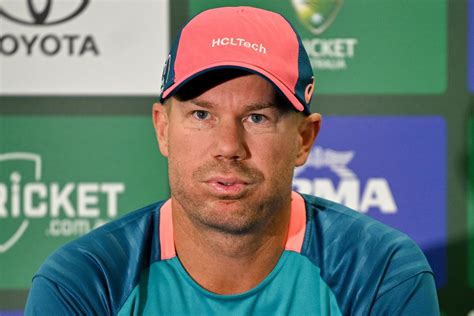 David Warner Announces Immediate Retirement