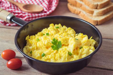 The 10 Best Things To Add To Scrambled Eggs 