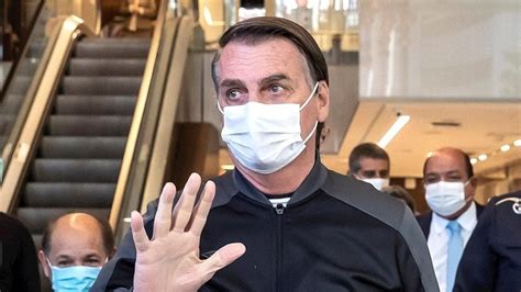 Bolsonaro es hospitalizado para exámenes por posible obstrucción intestinal