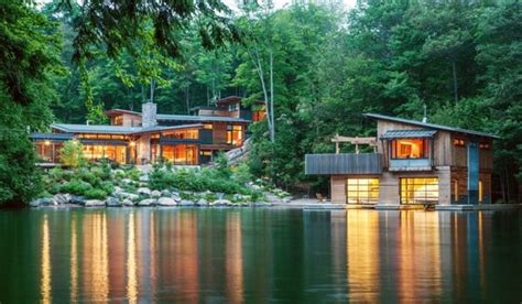 Muskoka Cottage By The Lake