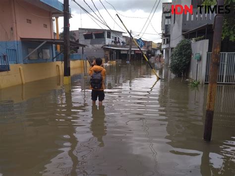 Sebanyak Titik Banjir Di Kota Bekasi Akibat Hujan