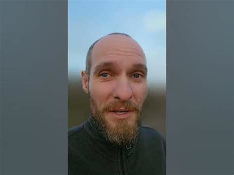Спешит к богатству завистливый человек... - YouTube