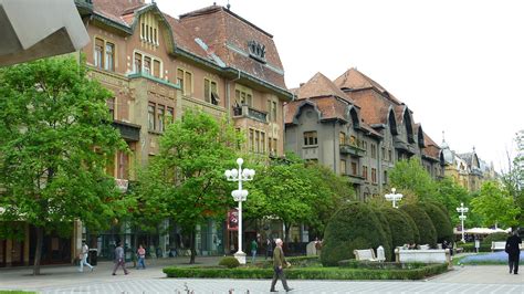 Ph 2012 04 25 11h25 Timisoara Piata Victoriei Cu Palatul Flickr