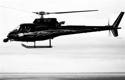 Lauren Sanchez Is a Frequent Helicopter Flier, Lands in NYC, Hops in ...
