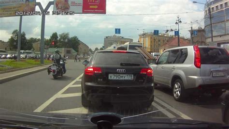 Мотоциклист, просто красава :) - YouTube