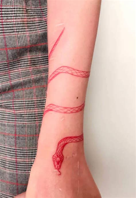 Share Snake Wrapped Around Leg Tattoo Latest In Cdgdbentre