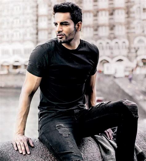 Upen Patel Signs A Tamil Film Entertainment