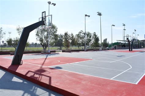 Realizan Mejoras En Tres Canchas De Basquetbol En Unidad Deportiva De