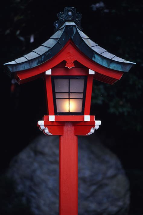 Jinja Wood Lantern Japanese Garden Japanese Garden Lanterns