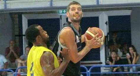 Latina Basket A Santolamazza Nuovo Capitano Della Benacquista