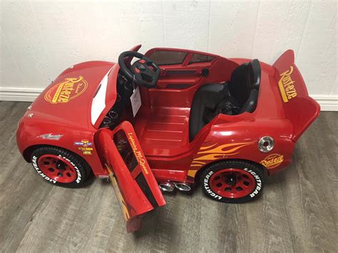 Huffy Disney Pixar Cars 3 Lightning Mcqueen 6v Battery Powered Ride On