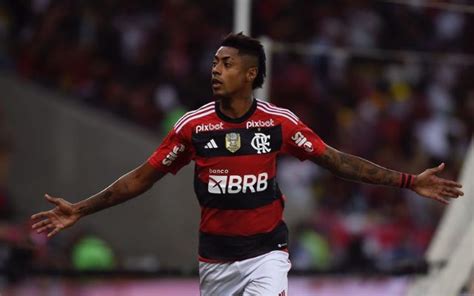 Setorista Do Flamengo Atualiza Situa O Da Les O De Bruno Henrique