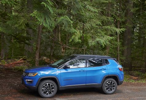 Blue Jeep Compass Parked at Trailhead Editorial Stock Photo - Image of ...