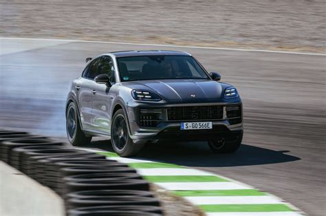 Porsche Cayenne Turbo E-Hybrid Review 2025, Price & Specs | Autocar