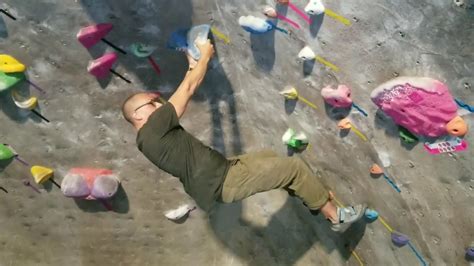 Fun V2 V3 Overhang Bouldering Problem At The Spot Gym Boulder Co Youtube