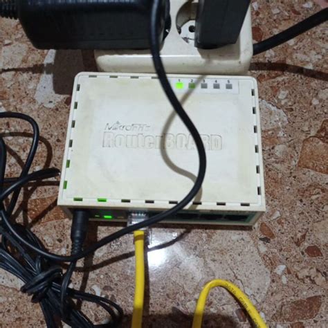 Jual Mikrotik Rb750 Rt Rw Net Hotspot Pppoe Voucheran Pemula Shopee