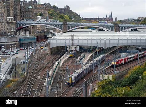 Edinburgh Waverley Train Station Stock Photo 89141276 Alamy