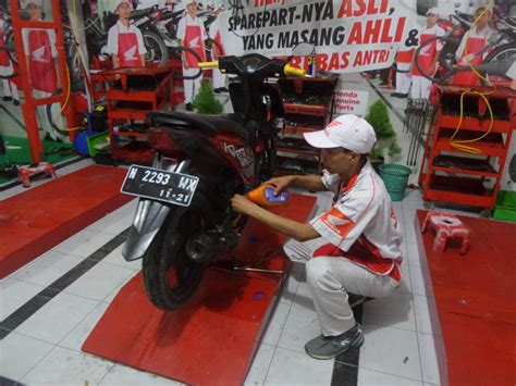 Tips Aman Dan Nyaman Berkendara Motor Di Libur Akhir Tahun Idealoka