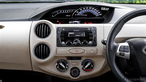 Etios Liva Dashboard Image, Etios Liva Photos in India - CarWale