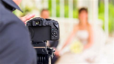 Woman Asks Wedding Photographer For Full Refund After Her Divorce His