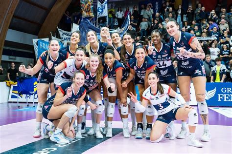 Serie A Volley Femminile Chieri Travolge Roma Con Un Facile A