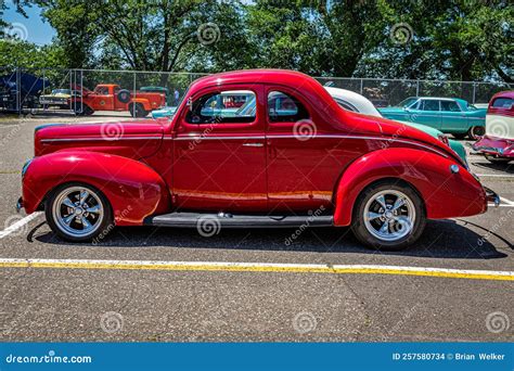 1940 Ford Deluxe Flathead V8 Coupe Imagen De Archivo Editorial Imagen De Horizontal Vado