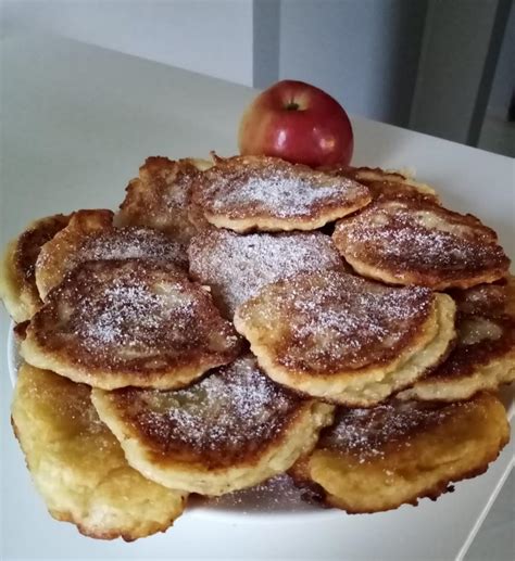 Racuchy drożdżowe z jabłkami Kompan Smaku