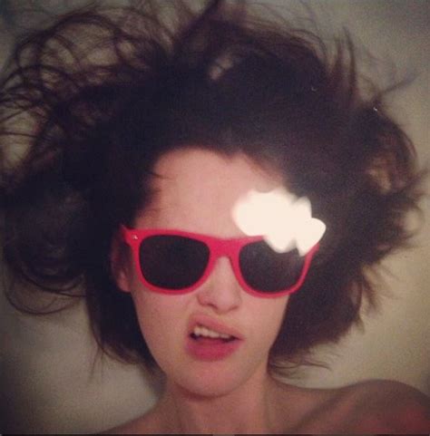 Naked Charlotte De Carle In Sexy Snaps