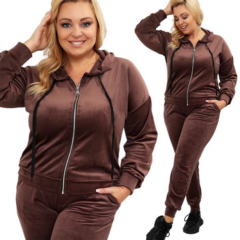 WELUROWY DRES Damski PLUS SIZE Czekoladowy R 48 50 Biust 128 Cm