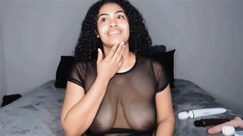 Big Booty Ebony Babe Cassie Produces Royal Squirts Sexy Ebony