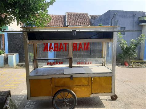 Gerobak Bekas Martabak Loak In