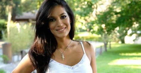 Silvina Escudero mostró cómo quedó su mágico vestidor a lo Sex and the City NoticiasNet