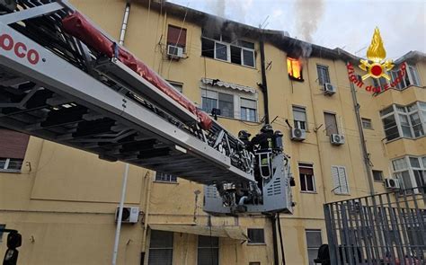 Cagliari Paura All Alba In Una Palazzina Cagliari Vistanet