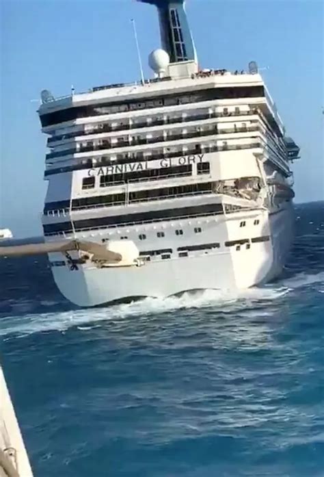 Two Cruise Ships Crash Into Each Other Sparking Mass Panic And Tourist