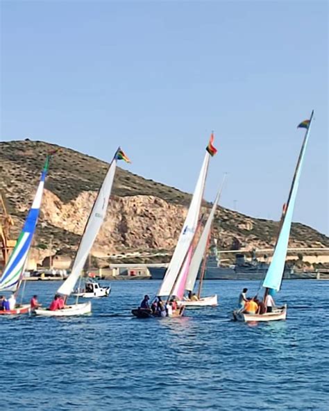 Los colores de la Diversidad llenan la Bahía de Cartagena con la Regata