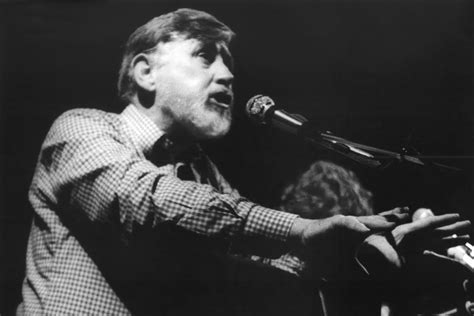 Biography Ewan MacColl