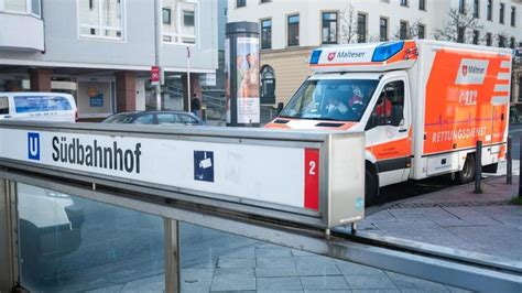 Notf Lle Mann Wird In Frankfurt Von Zug Erfasst Und Get Tet Zeit Online