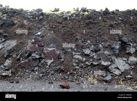 Cross section of lava flow hi-res stock photography and images - Alamy