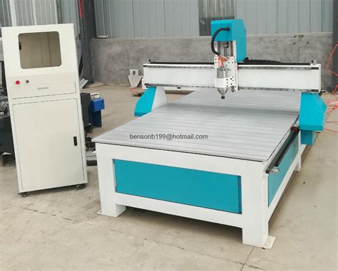 Pneumatic Three Heads Wood Cnc Router Engraving Machine China