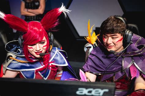 Bang Y Sneaky Presentaron Su Cosplay En All Star 2018 ― Codigoesports