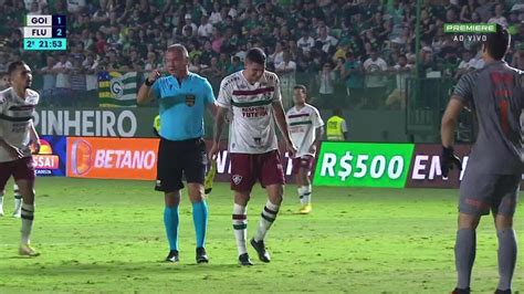 Vídeo Nino deixa o campo chorando após lesão futebol ge