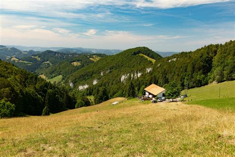 Baselland Tourismus Rundwanderung Wasserfallen Schweizmobil