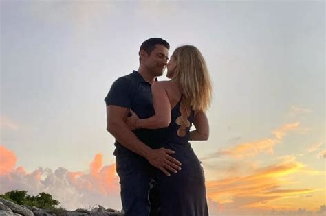 Kelly Ripa S Sexiest Snaps Transparent Dress Tiny Bikini And Racy