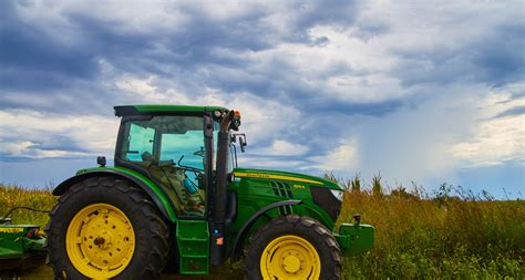 Tractors: The Backbone of Modern Agriculture - The Agrotech Daily