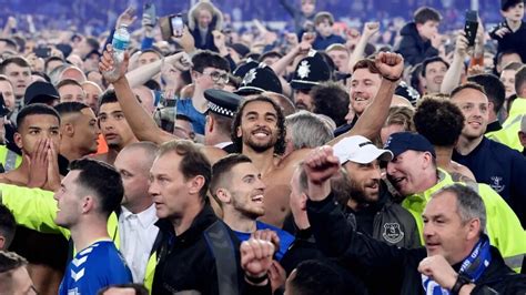 Everton Fight Back To Guarantee Premier League Survival