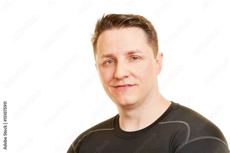 Portrait Von Einem Sportlichen Mann Stock Photo Adobe Stock