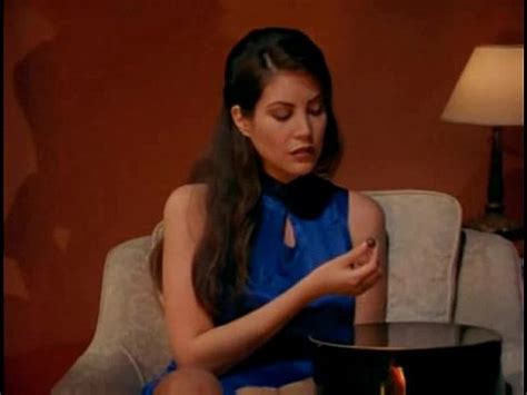 Desventuras eróticas del hombre invisible Gabriella Hall y Kim Dawson y Sheila Vale XVIDEOS